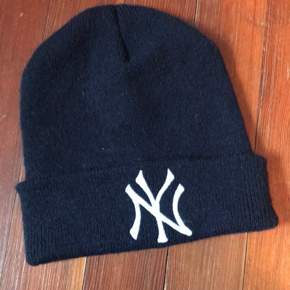yankees beanie hat